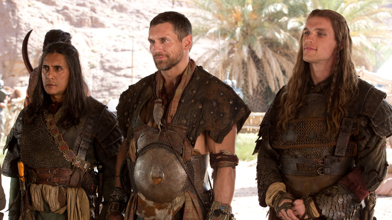 Daario’s on the right, looking less bearded than usual.